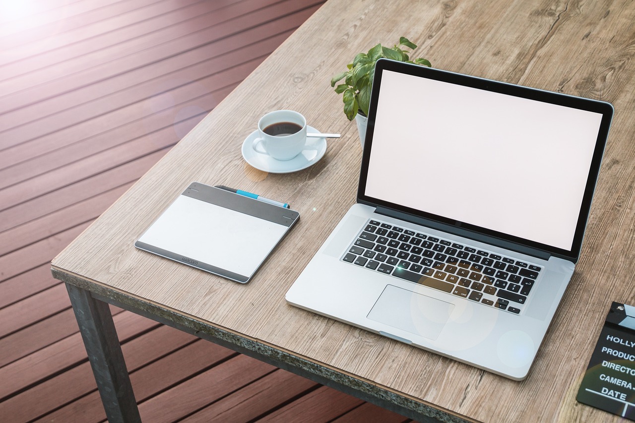 Tips for Enhancing Productivity with Smart Work Environments